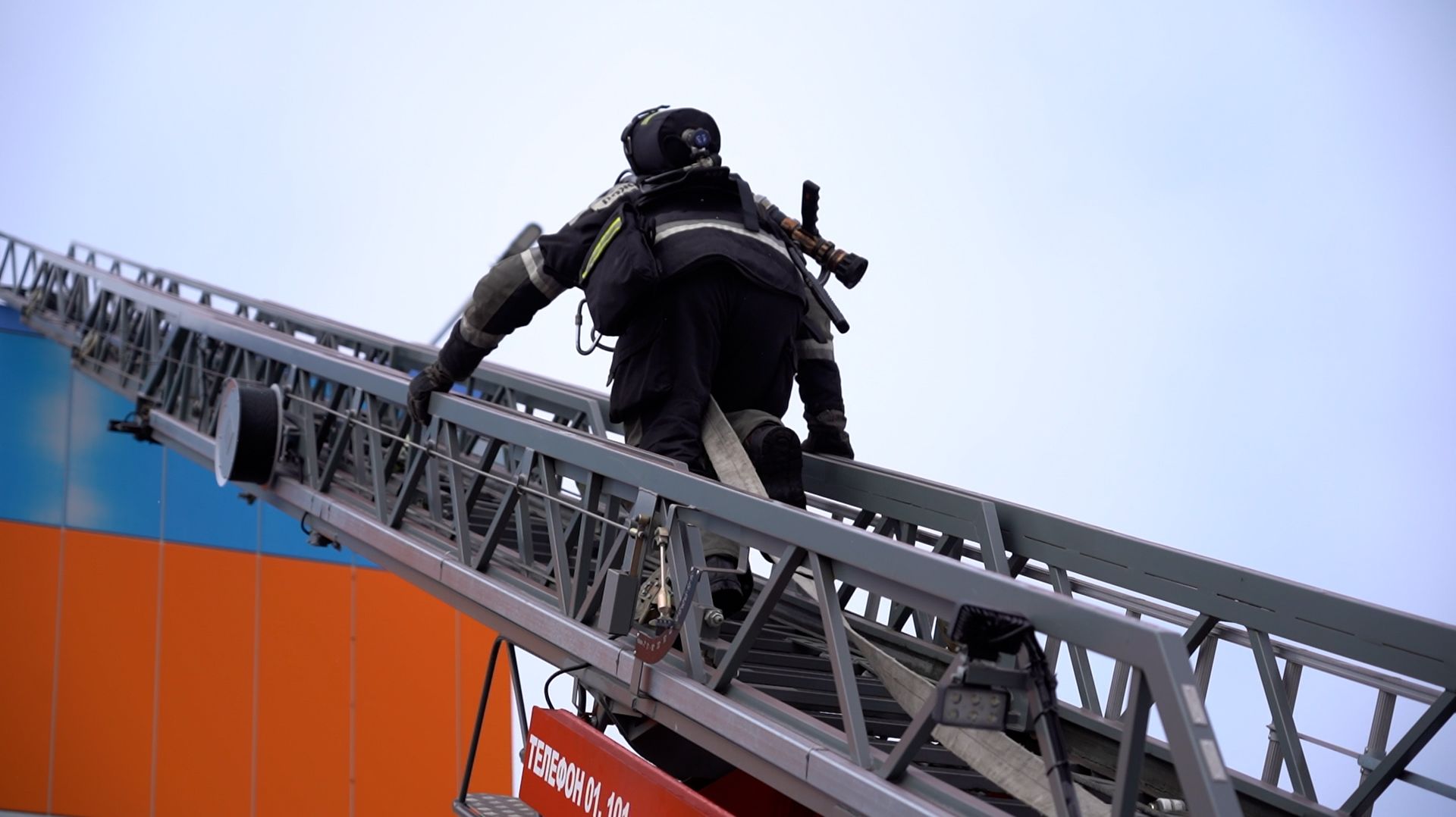 ОДИН ДЕНЬ ИЗ ЖИЗНИ ПОЖАРНЫХ