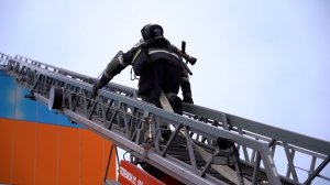 ОДИН ДЕНЬ ИЗ ЖИЗНИ ПОЖАРНЫХ