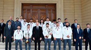 Ильхам Алиев принял борцов, ставших чемпионами в командном зачете на чемпионате Европы