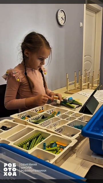 Дети в «Роботоходе» не просто собирают роботов — они создают будущее. 🚀✨