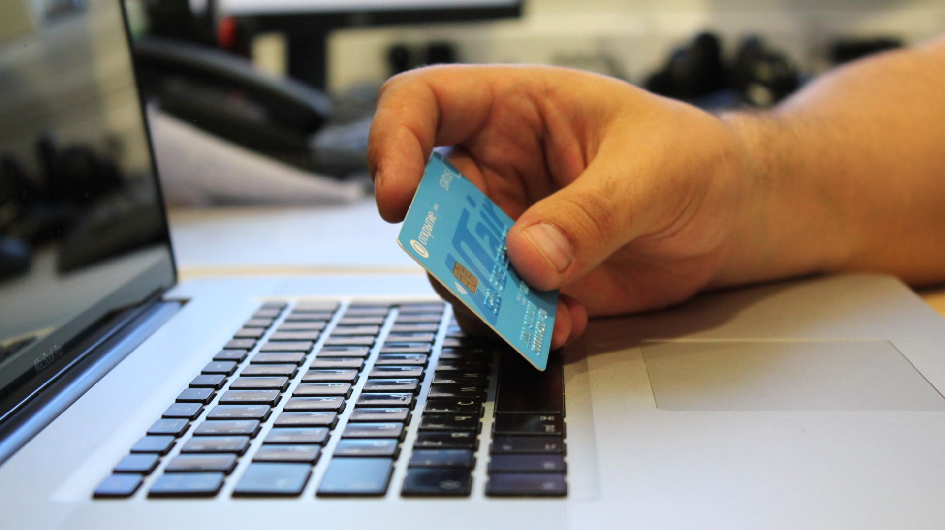 Лянторец может сесть в тюрьму за помощь мошенникам