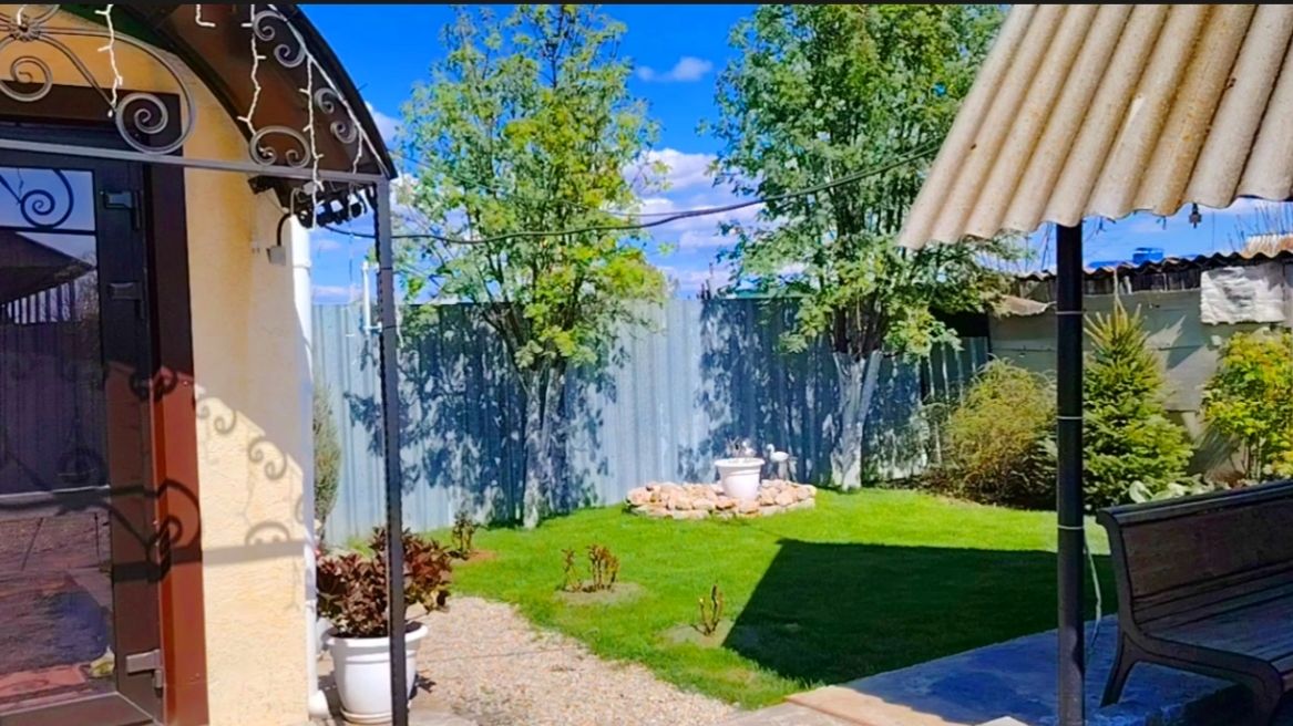 ЖИЗНЬ В СЕЛЕ: ЗАВТРАК ПП/ПРИШЛА ПОРА СНЯТЬ ПЛЁНКУ С БЕСЕДКИ