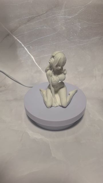 девушка в наушниках,сделана из искусственного мрамора 🔥