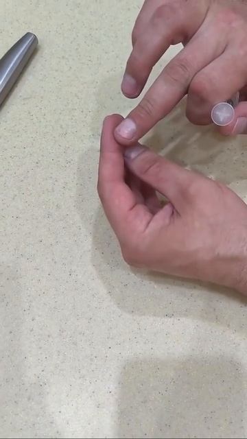 Избавляемся от занозы с помощью обычного шприца