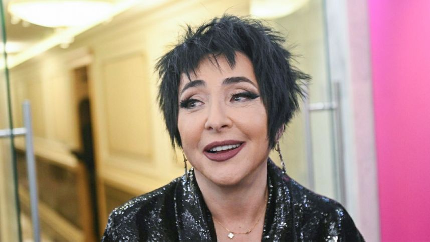 Лолита в поисках шестого мужа: о каком мужчине мечтает 62-летняя певица