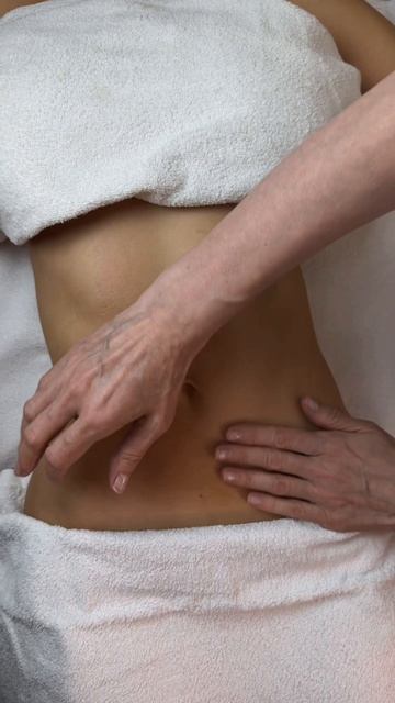 Идеальная кожа к лету? Легко! 🫶 Процедуры GUINOT дарят упругость, здоровое сияние и увлажнение.