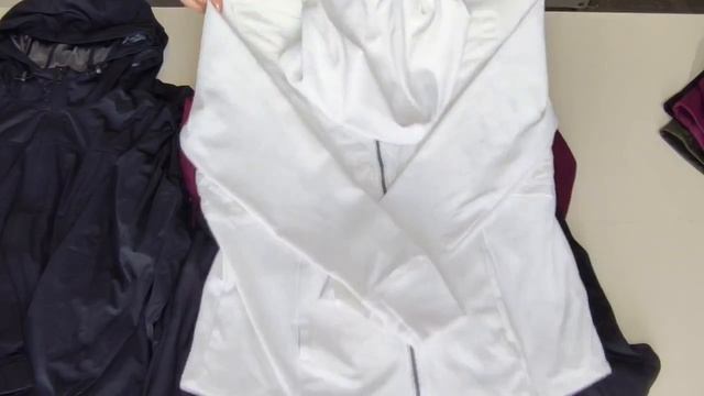 Лот 159 СТОК США Спорт.куртка лёгкая США 1540р_кг 4,4кг 11ед