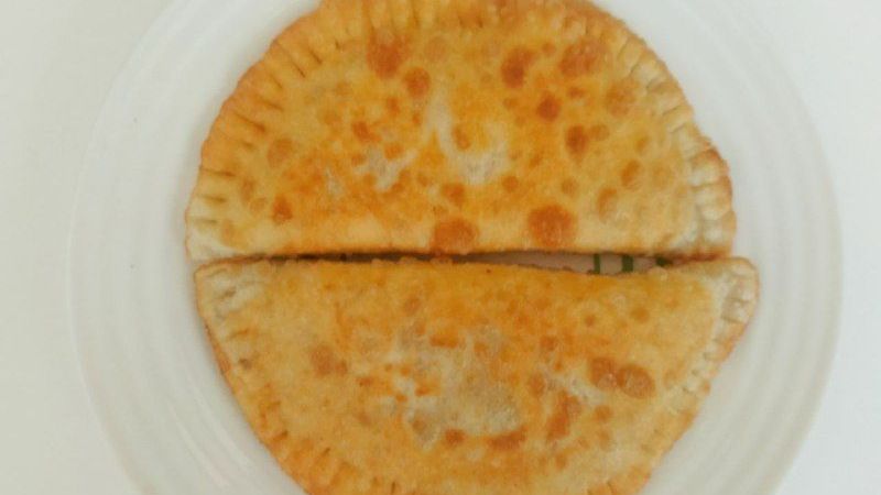 Хрустящие чебуреки на скорую руку