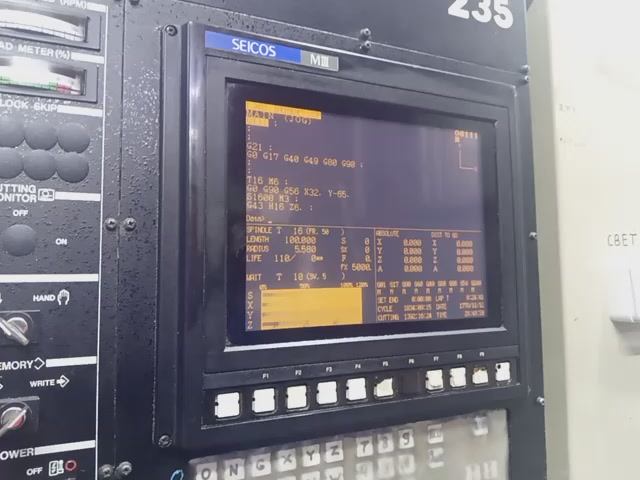 Видео работы HITACHI-SEIKI VK45III после включения. Станок может через некоторе время остановится.