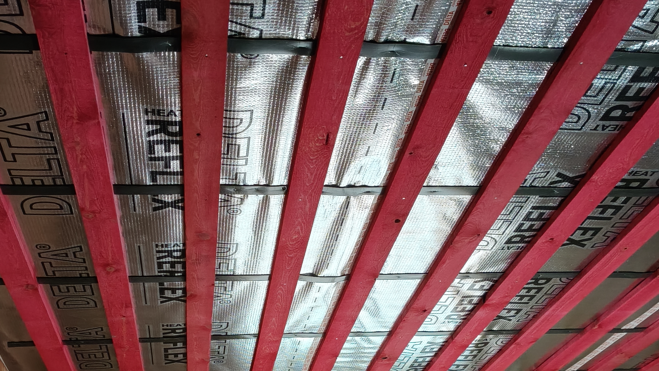 Монтаж пароизоляции Delta Reflex Heat