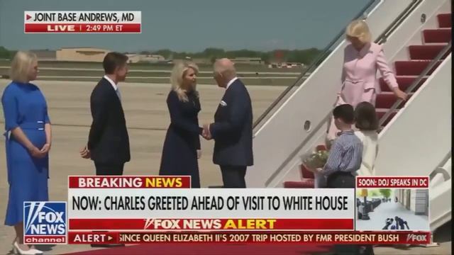 Карл 3 прибыл США