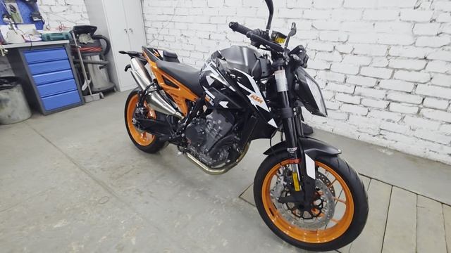 KTM Duke 890GP Новый смотреть онлайн
