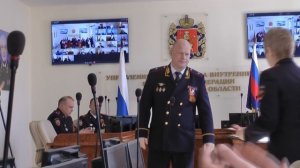 Вручены погоны полковника полиции руководителям областного аппарата