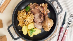 Гусь с капустой