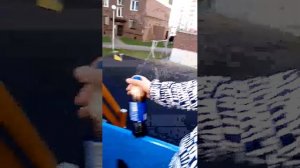 пытаемся разбить(пластиковую) бутылку 2
