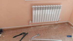 Делаю пластиковое отопление однотрубную систему отопления . Спаял под 4 радиатором .