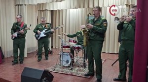 Военный оркестр 6 бригады управления выступил для подопечных Всероссийской организации инвалидов