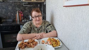 Первомай! У нас праздник Весны! Праздник труда будет завтра!