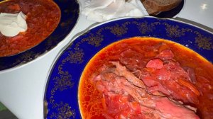 Борщ на говяжьих хвостах - очень наваристый.