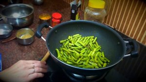 СТРУЧКОВАЯ ФАСОЛЬ С АРАХИСОМ - быстрое южно-индийское блюдо