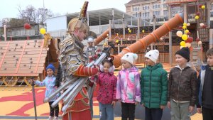 В Новом Херсонесе открылась детская площадка в стиле Древнего Рима