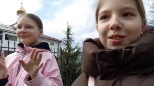 Blog: Гуляем с Катюшей. Нарисовали на асфальте визиточки.