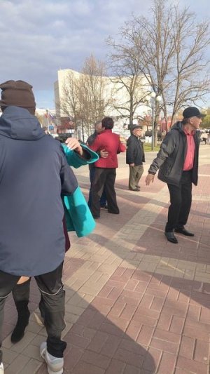 1000001828.mp4