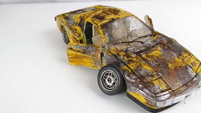 Реставрация заброшенной модели автомобиля Ferrari Testarossa