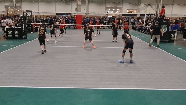 Pakmen Gold vs Leaside Longhorns Set 2