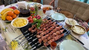 #Влог Отмечаем 1 Мая🎈💐жарим шашлык🍖, гуляю по двору🌷🌼🪻🪷