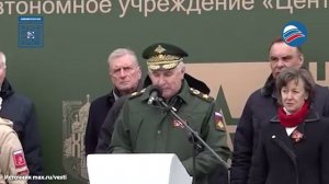 Ветераны передали капсулы с посланиями, которые откроют в год столетия Великой Победы