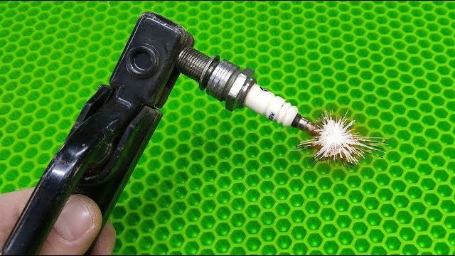 СЕКРЕТНОЕ назначение автомобильной свечи! Об этом должен знать каждый мастер