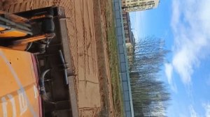 всем привет, объект суетной много всего сделали и делаем планировка,бардюр,бетон,щебень #JCB #работа