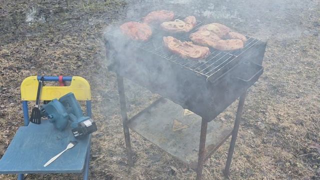 Готовим мясо на решетке, Всех с первомаем, праздником трудящихся