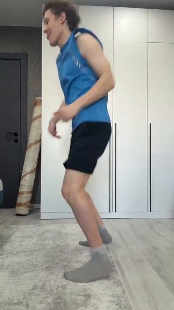 ROMALEKOMCEV Dancing