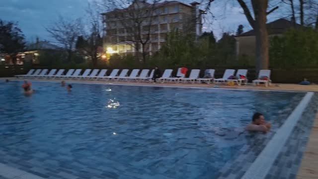 Абхазия/Гудаута Все в сборе✌️ с самолета и в бассейн👍