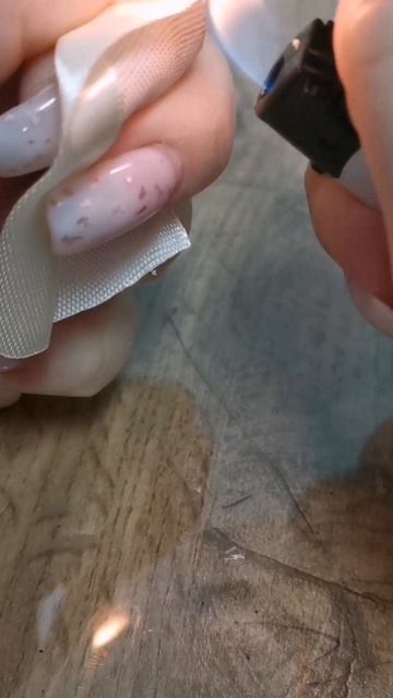 Создание цветка из атласной ленты