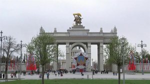 В центральные регионы России постепенно возвращается теплая погода.