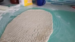 Совершенно необязательно делать великие вещи. Можно делать и маленькие, но с большой любовью.
