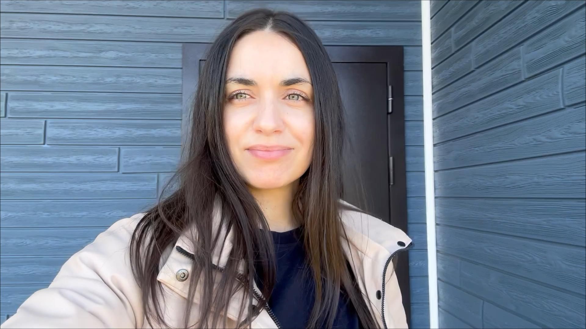 Съездили в кино / Школьные разборки / Одна на даче, учусь / Садовые покупки