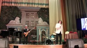 Вячеслав Ольховский  «Влюблённый солдат» и «На качелях»