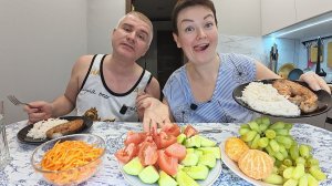 Мукбанг ОБЪЕДАЕМСЯ от пуза на НОЧЬ глядя и НЕ ТОЛСТЕЕМ! ПП ужин от ЗАЖИТОЧНОЙ хозяйки! Семейный ужин