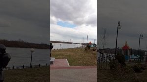 всех праздников 1 мая про гулка с друзьями .