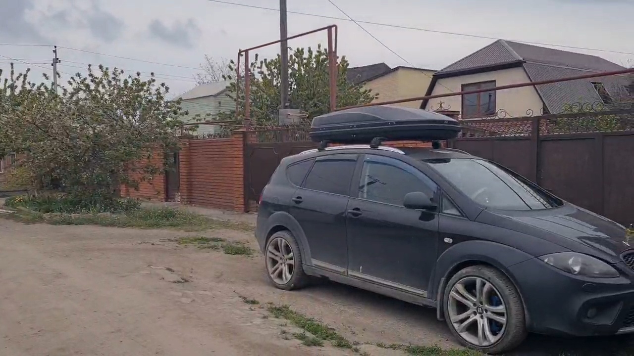Уборка под навесом... Отдали авто на ремонт...Инжира больше нет...