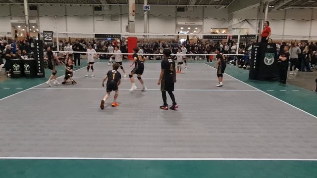 Pakmen Gold vs Thunderbolts Flash Set 2