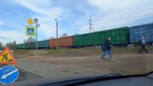 Редкий состав на пути у Кудрова.