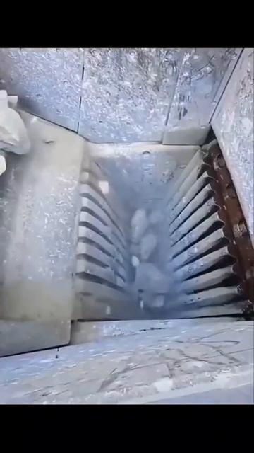 Как добывают щебень.