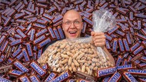 СКОЛЬКО ПОЛУЧИТСЯ SNICKERS ИЗ 1 МЕШКА АРАХИСА  // Vanzai (Ванзай)