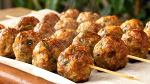 Это ЛУЧШИЕ фрикадельки из самого обычного МЯСА. СЫТНЫЙ ОБЕД нежные фрикадельки. Быстрый Ужин