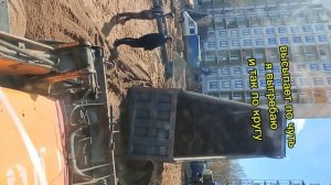 4-осник утонул просто в песке пока заезжал,при чем гружёный...никто не смог достать кроме контейнера